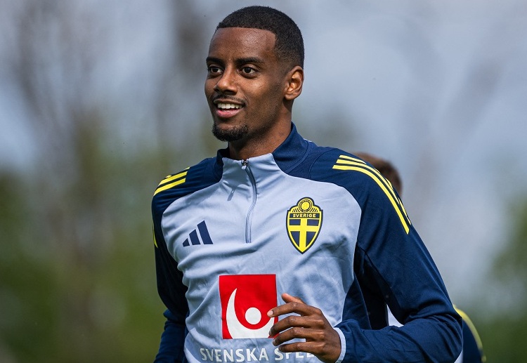 လစ်ဗာပူးလ် ကတော့ ဒီရာသီ ပရီးမီးယားလိဂ်မှာ ၃ ပွဲ ကစား၊ ၃ ပွဲနိုင်၊ ရမှတ် ၉ မှတ် ရရှိထားပါတယ်။