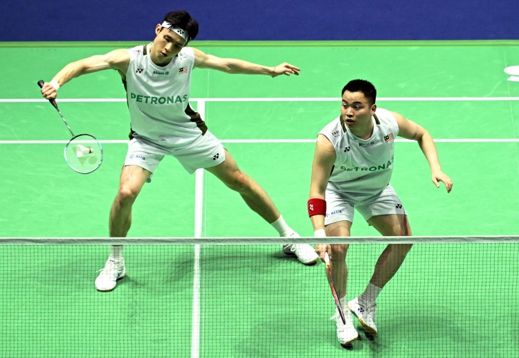 北极羽毛球公开赛 逆转过关