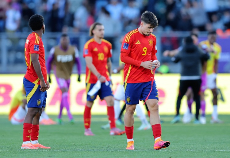 西甲联赛 西班牙U20新星阿德里安·利索伤愈归队,本赛季5场比赛攻入3球,极有可能重返首发阵容。