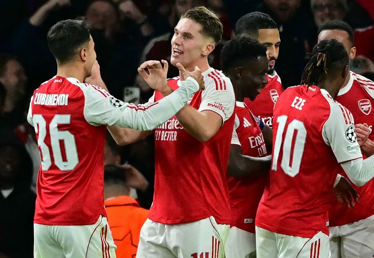 欧冠联赛 双响立功