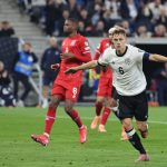 世预赛 梅开二度