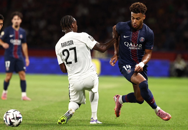 လာလီဂါ ထိပ်သီး ရီးရဲလ်မက်ဒရစ် ကတော့ ပီအက်စ်ဂျီ တောင်ပံ ကစားသမား ဒီဆိုင်းရား ဒူရေးကို ခေါ်ယူဖို့ ကြိုးပမ်းနေပါတယ်။