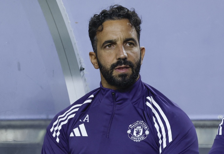 မိန်နူးဟာ အခုရာသီမှာ ပရီးမီးယားလိဂ် မှာ ၅ ပွဲသာ လူစားဝင် ကစားခွင့် ရခဲ့သလို ဇစ်ခ်ဇီး ကတော့ အခြေအနေ ပိုဆိုးပြီး ပြိုင်ပွဲစုံမှာ ပွဲကစားချိန် ၈၂ မိနစ်သာ ရရှိထားပါတယ်။