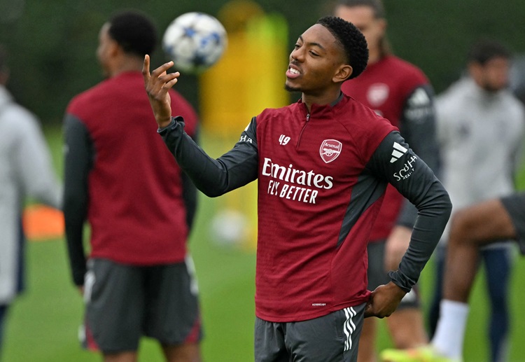 ပရီးမီးယားလိဂ် ကလပ် အများအပြားက အာဆင်နယ် လူငယ် ကစားသမား မိုင်းလ်စ် လီဝစ် စကယ်လီကို ခေါ်ယူဖို့ စိတ်ဝင်စားနေကြောင်း သိရပါတယ်။