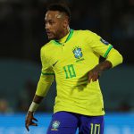 နေမာ ဂျူနီယာ ကိုတော့ လာမယ့် ဇန်နဝါရီမှာ ပရီးမီးယားလိဂ် ကလပ် မန်ချက်စတာယူနိုက်တက်က ခေါ်ယူဖို့ အံ့အားသင့်ဖွယ် စိတ်ဝင်စားလာကြောင်း သိရပါတယ်။