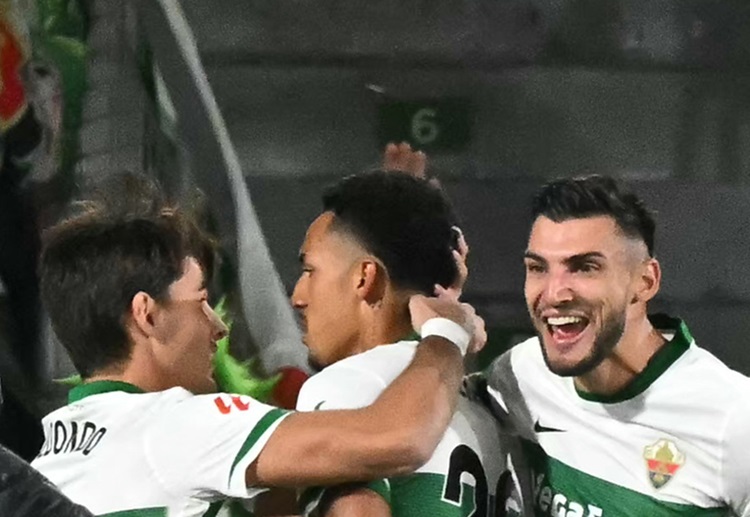 西甲联赛 替补阿尔瓦罗-罗德里格斯在禁区弧顶连续摆脱后低射破门,令埃尔切再次领先至2比