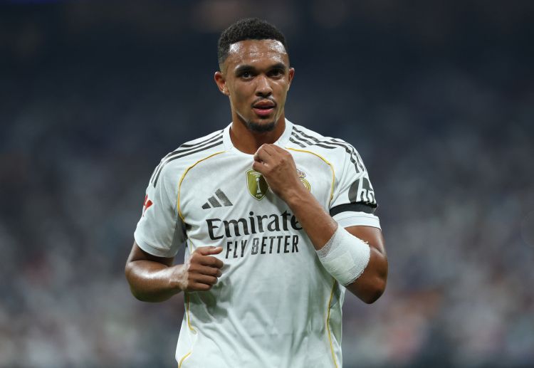 ပြီးခဲ့တဲ့ ရာသီက ချန်ပီယံလိဂ် တွေ့ဆုံမှုမှာတော့ လစ်ဗာပူးလ်က ရီးရဲလ်မက်ဒရစ်ကို မက် အယ်လစ္စတာ၊ ကိုဒီ ဂက်ခ်ပို တို့ရဲ့ သွင်းဂိုးတွေနဲ့ အနိုင်ရထားပါတယ်။