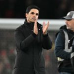 아스널은 에버턴을 상대로 프리미어리그 리드를 벌리려 한다.