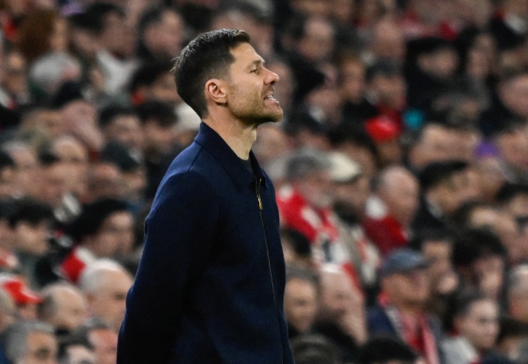 欧冠联赛 皇马近期表现不稳，阿隆索承受巨大压力。