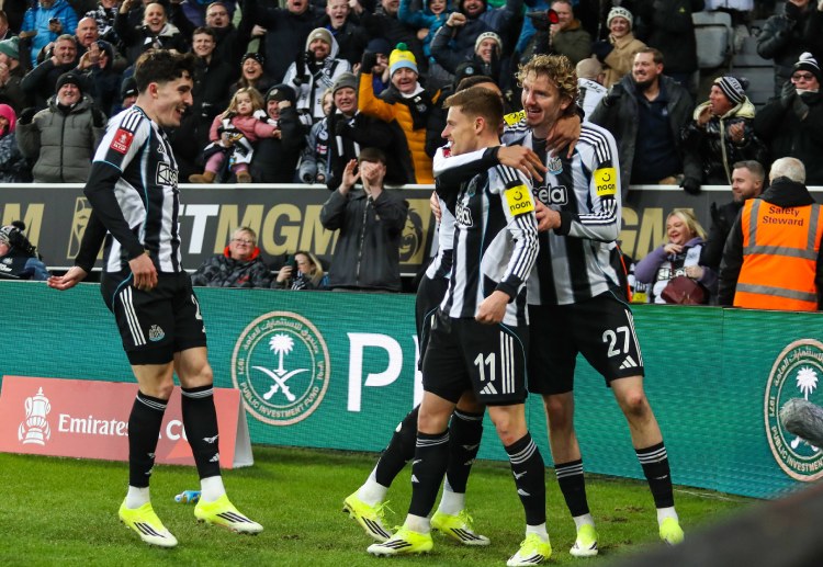 ၂၀၁၄ ကနေ ၂၀၂၁ ခုနှစ် အထိ ၈ နှစ်တာ အတွင်း ခရာဘောင်ဖလားမှာ ချန်ပီယံ ၆ ကြိမ် အထိ ဖြစ်ခဲ့တဲ့ မန်စီးတီးက ဒီဖလားနဲ့ ဝေးကွာနေတာ ၄ နှစ် ရှိပါပြီ။