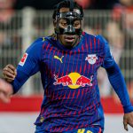 အာဆင်နယ်၊ ဘေယန်မြူးနစ်နဲ့ ပဲရစ်စိန့်ဂျာမိန်းတို့ဟာ ဘွန်ဒက်စ်လီဂါ ကလပ် လိုက်ပ်ဇစ် တောင်ပံ ကစားသမား ယန်း ဒီယိုမန်ဒီကို ခေါ်ယူဖို့ အပြိုင်အဆိုင် ကြိုးပမ်းနေကြပါတယ်။