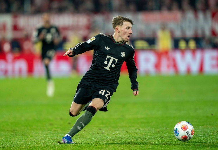 ဘေယန်မြူးနစ်ရဲ့ အသက် ၁၇ နှစ်အရွယ် ကွင်းလယ်လူ လန်နတ် ကားလ်ကို ပရီးမီးယားလိဂ် ကလပ် ၃ သင်းက ကင်းထောက်တွေ စေလွှတ်ပြီး စောင့်ကြည့်နေကြပါတယ်။