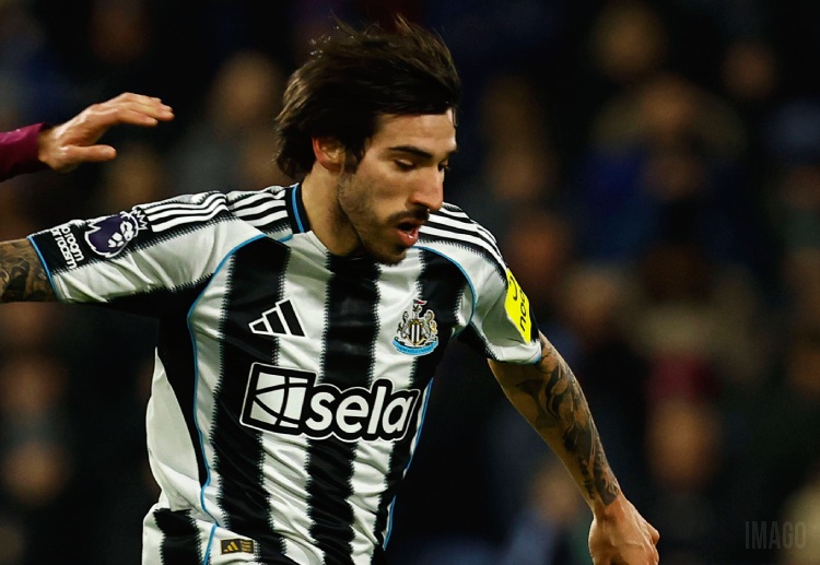 ဒါပေမယ့်လည်း တိုနာလီ ကတော့ ပရီးမီးယားလိဂ်မှာ ဆက်ကစားဖို့ထက် စီးရီးအေကို ပြန်ဖို့ ပိုပြီး အားသန်နေပါတယ်။