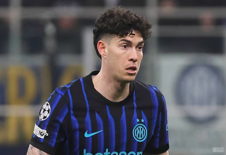 အင်တာမီလန် နောက်ခံလူ အလက်ဆန်ဒရို ဘက်စတိုနီ ကတော့ ဒီနွေရာသီမှာ လာလီဂါ ကလပ် ဘာစီလိုနာကို ပြောင်းရွှေ့ဖို့ အလွန်အမင်း စိတ်ဝင်စားနေကြောင်း သိရပါတယ်။