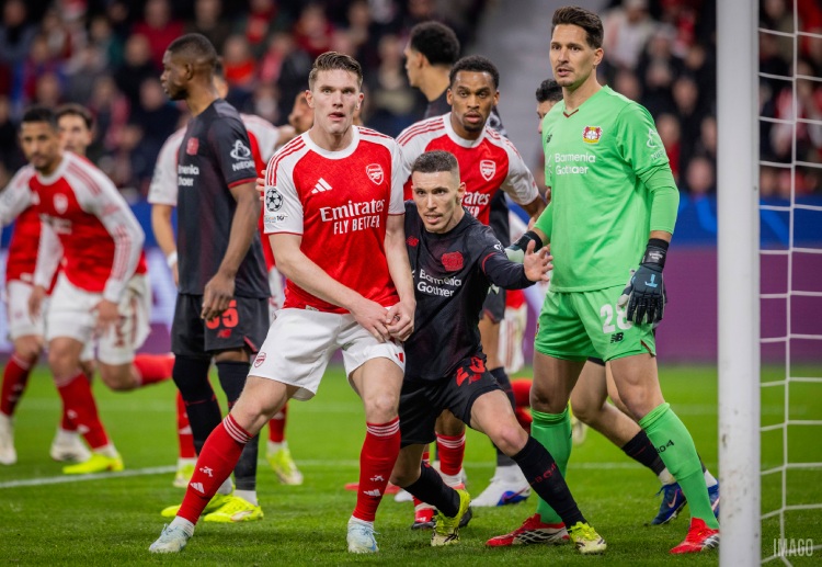 Arsenal aim to further extend their lead at the top of the Premier League when they face Everton