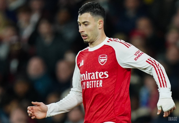 ပရီးမီးယားလိဂ်ကို ဦးဆောင်နေတဲ့ အာဆင်နယ်ဟာ သင့်တော်တဲ့ ကမ်းလှမ်းမှု ရရှိရင် ဘရာဇီးလ် တိုက်စစ်မှူး နှစ်ဦးစလုံးကို လက်လွှတ်ဖို့ အသင့် ရှိနေပါတယ်။