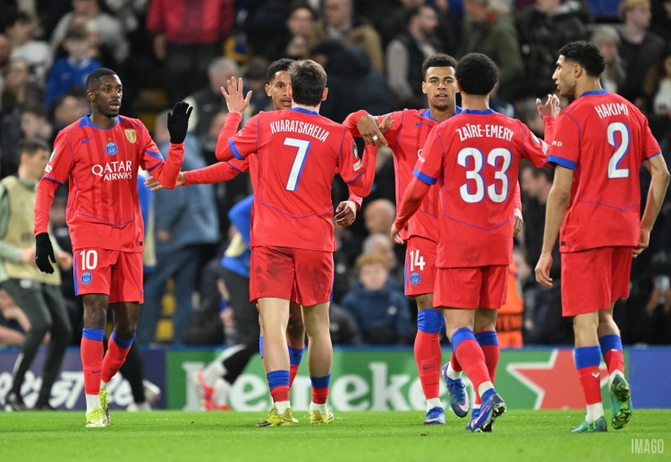 欧冠联赛 19岁304天的马尤卢打入巴黎第三球,也创造了欧冠淘汰赛为球队攻入三球的最年轻纪录。