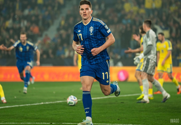 ဆွီဒင်ဟာ ကမ္ဘာ့ဖလား ခြေစစ်ပွဲ ပလေးအော့ဖ် ဗိုလ်လုပွဲ မှာတော့ အဲလ်ဘေးနီးယားကို ၂-၁ ဂိုးနဲ့ အနိုင်ရခဲ့တဲ့ ပိုလန်ကို အိမ်ကွင်းမှာ ဧည့်ခံ ကစားရတော့မှာ ဖြစ်ပါတယ်။